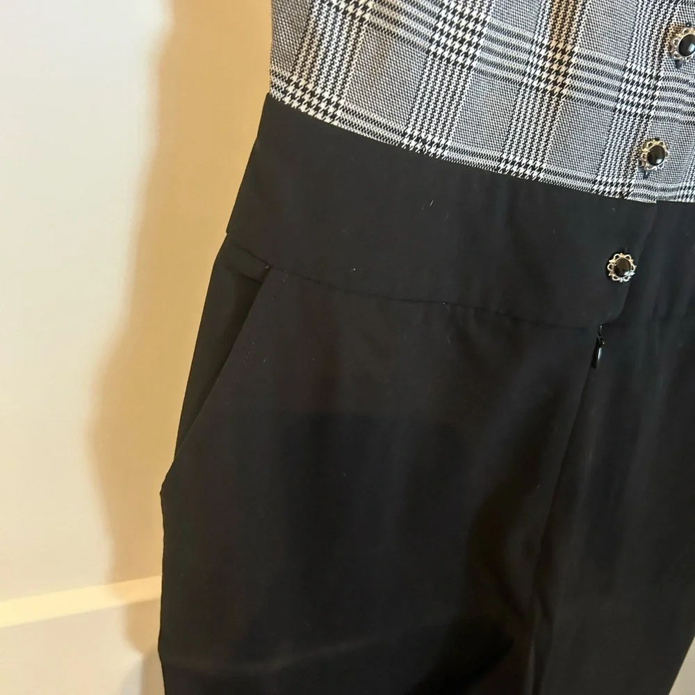VENUS Black and Gray Sleeveless Jumpsuit - Picture 4 of 6